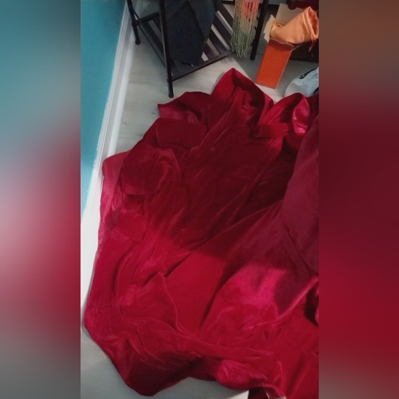 Dress - Picture 3 of 3